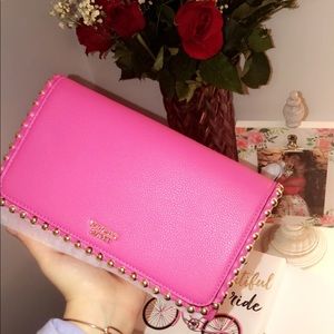 VICTORIA’s SECRET PINK clutch